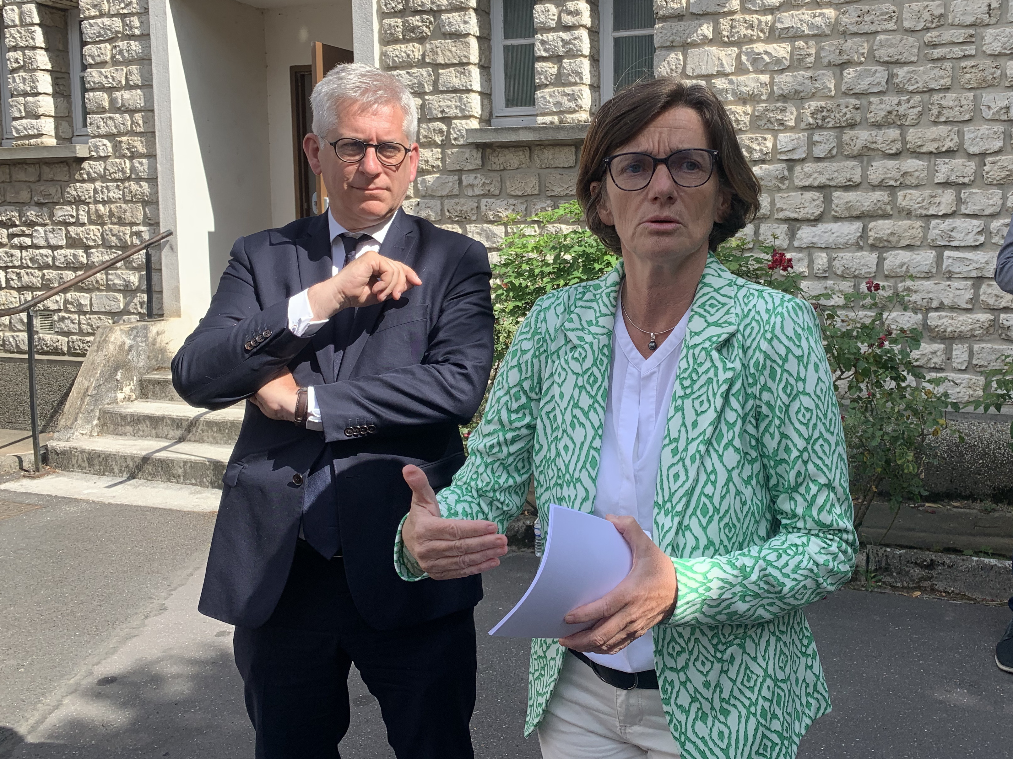 Agnès Firmin Le Bodo était accompagnée du député Frédéric Valletoux 