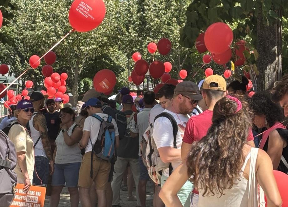 "On ne change jamais les règles du jeu en cours de route" : mobilisés à Paris, les professionnels libéraux se sentent “trahis”
