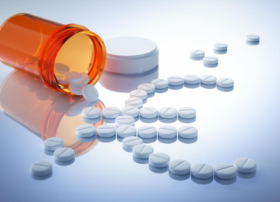 Remises sur les médicaments génériques : le gouvernement tente un passage en force sur la suppression du plafond mais recule face à la colère des députés