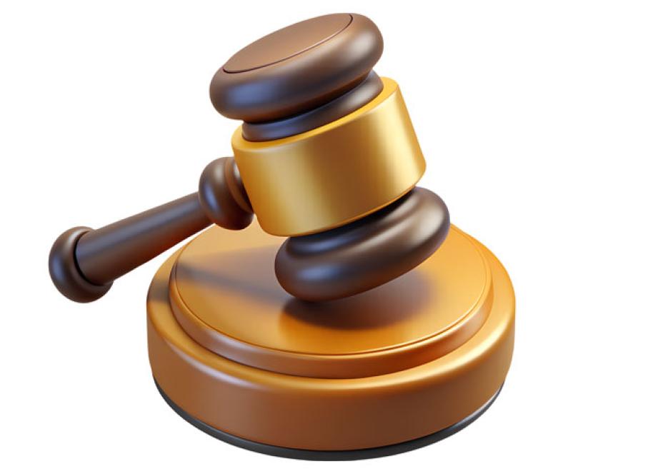 Quelles sont les conséquences d'une décision pénale sur l'activité professionnelle d'un pédicure-podologue ?