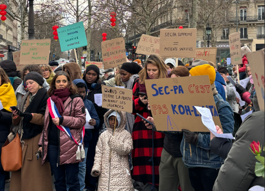"L’Etat fait le choix de sacrifier votre santé et vos droits " : le collectif Secpa Ile-de-France était dans la rue samedi
