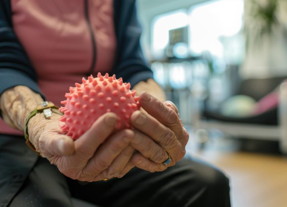 Handicap et grand âge : l'attestation d'honorabilité bientôt obligatoire pour professionnels et bénévoles