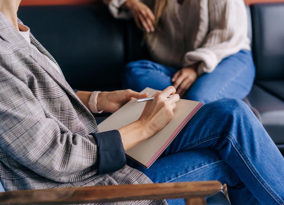Cadrage "inadapté", "précarité des tarifs", critères d'inclusion restreints… Les psychologues veulent réformer "Mon soutien psy"