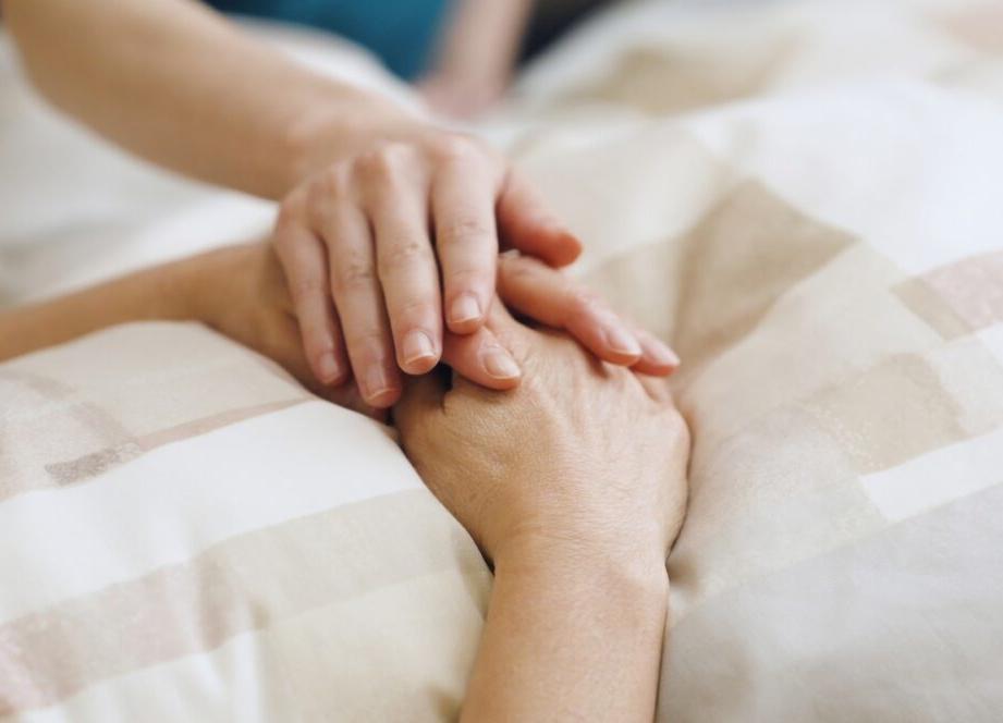 Suicide assisté, euthanasie : ce que prévoit le texte de loi sur l’aide à mourir adopté par l’Assemblée nationale
