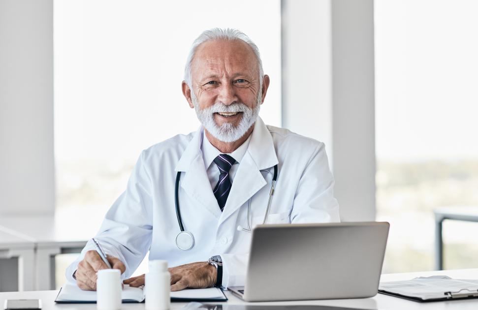 médecin retraité