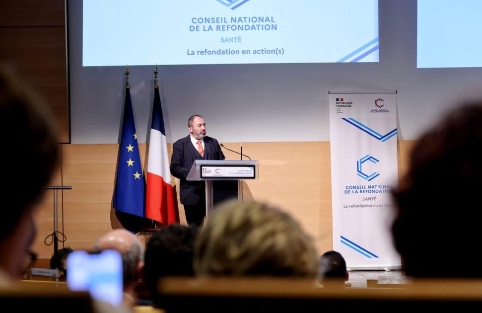 "Nous devons construire, avec les acteurs, la maison idéale de demain" : au CNR Santé, beaucoup de "pépites", peu d'annonce forte