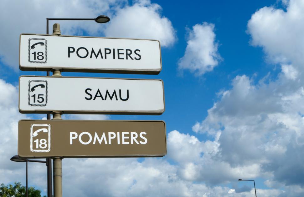 "Le 15 est le bon réflexe" : le ministère de la Santé recommande d’appeler le Samu pour épargner les urgences cet été