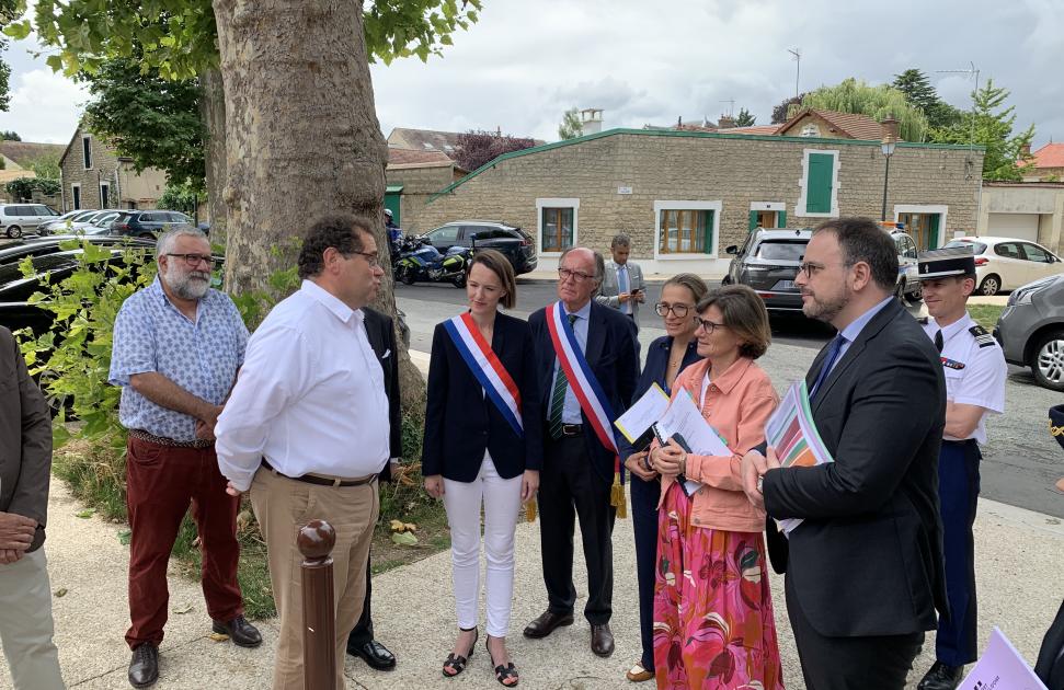 « Il nous faut trouver des solutions collectivement » : Aurélien Rousseau et Agnès Firmin Le Bodo à la rencontre des professionnels de santé du Vexin
