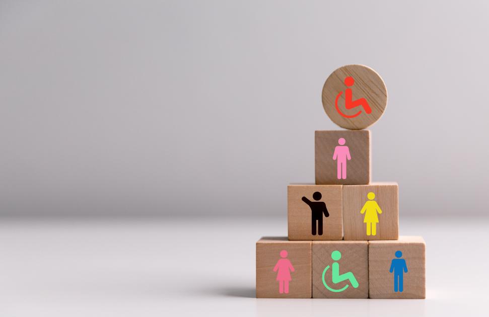 224 plaintes déposées en 2022 : un rapport dénonce les discriminations constantes dans le parcours de soins