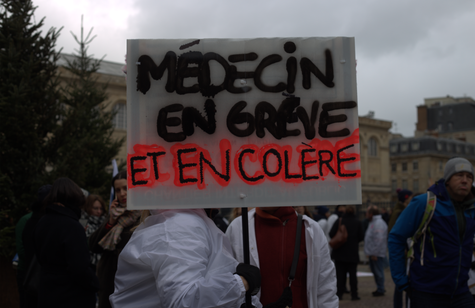 "Les patients soutiennent le mouvement de grève. Parce qu'ils se reconnaissent dans nos revendications" : les libéraux dans la rue