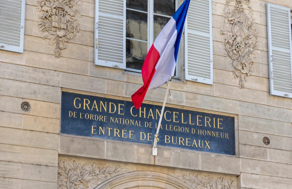 Légion d'honneur : une vingtaine de médecins, deux infirmières, une sage-femme et une pharmacienne décorés