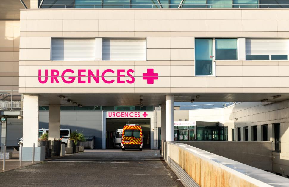 Hôpital : une charte nationale pour encadrer l'accueil des accompagnants aux urgences d'ici fin 2026
