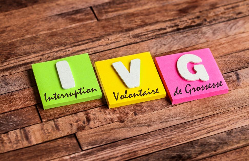 En centre de santé ou en cabinet libéral, les IVG réalisées majoritairement par les sages-femmes