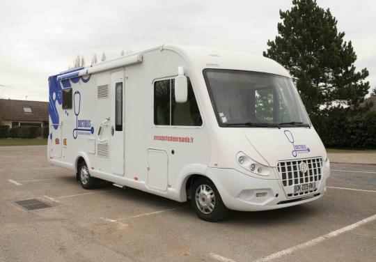 Avec Doctobus, la collectivité et les soignants espèrent combler le déficit de médecins traitant dans le département