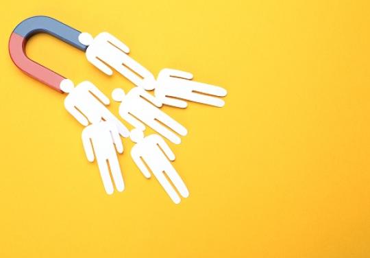 Île-de-France : "La vocation de la Région est de prendre la main sur le recrutement de médecins salariés"