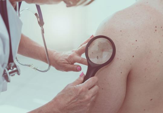 "Un service public apporté à la population" : faute de spécialistes, la CPTS forme ses médecins généralistes à la dermatologie