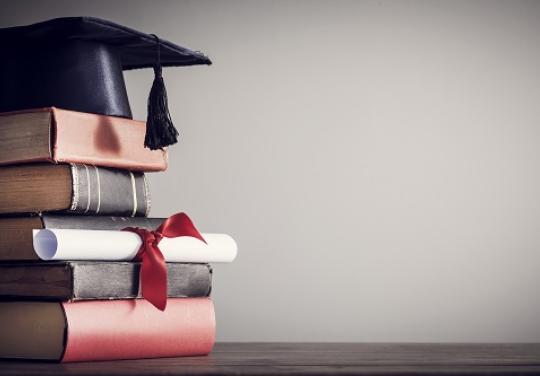 "Une formation de qualité ne se paie pas à la pièce" : les centres de santé disent non au paiement à l'acte des internes de médecine générale