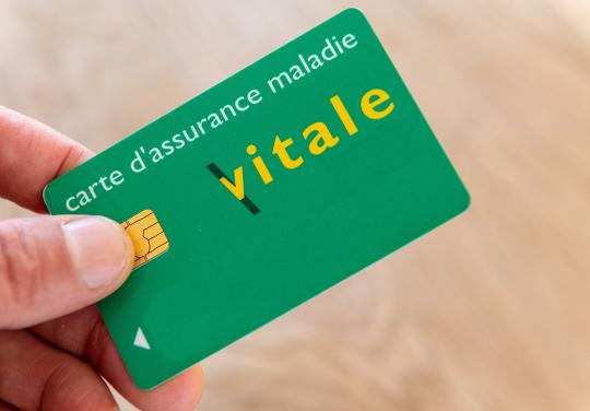 La Fédération Addiction alerte sur de "nombreuses ruptures de soins" en addictologie suite à l’obligation de présenter la Carte Vitale