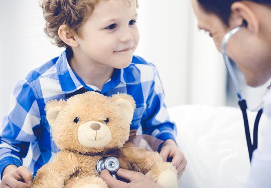 Sans médecin scolaire depuis "des années", La Courneuve s'appuie sur le centre de santé pour assurer le suivi de 9.000 enfants