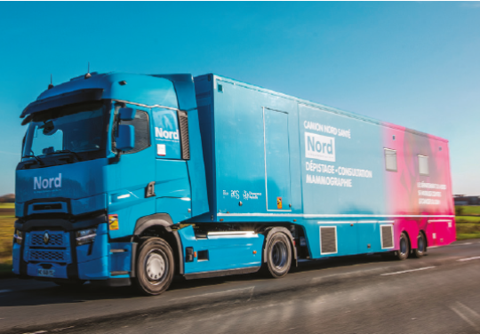 Cancer du sein : le Camion Nord Santé rapproche le dépistage des femmes éloignées du soin