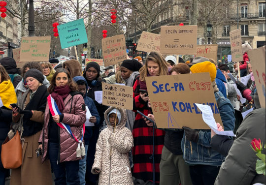 "L’Etat fait le choix de sacrifier votre santé et vos droits " : le collectif Secpa Ile-de-France était dans la rue samedi