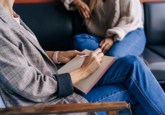 Cadrage "inadapté", "précarité des tarifs", critères d'inclusion restreints… Les psychologues veulent réformer "Mon soutien psy"