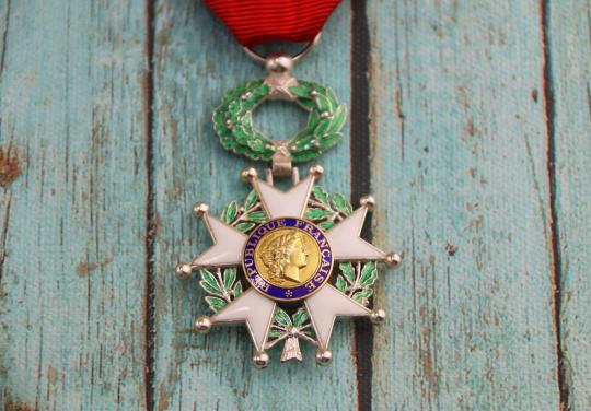 Légion d'honneur : médecin, pédicure-podologue, kiné, orthophoniste… promus au 14 juillet