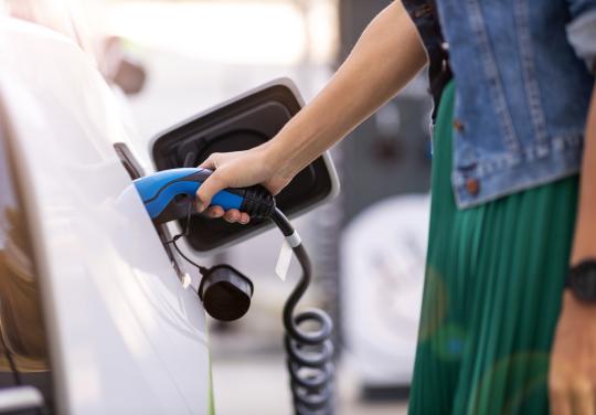 Aides à domicile : une aide de 2.000 euros pour passer à la voiture électrique