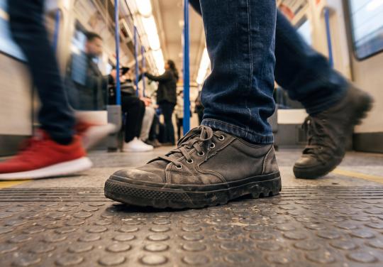 Étudiantes sages-femmes en premier cycle : les critères pour obtenir l'indemnité de transport de 130 euros