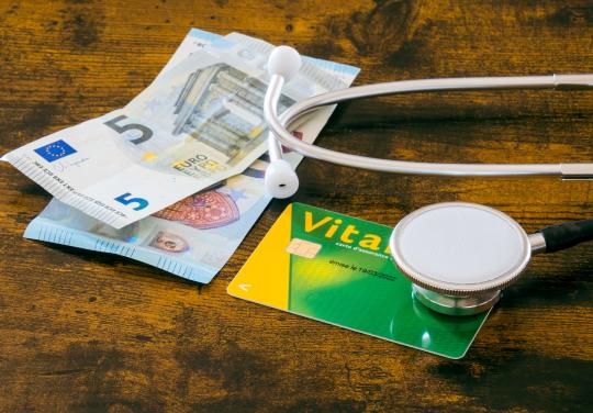 Dépassements d'honoraires : la Cnam annonce "un travail de fond" avec les médecins spécialistes